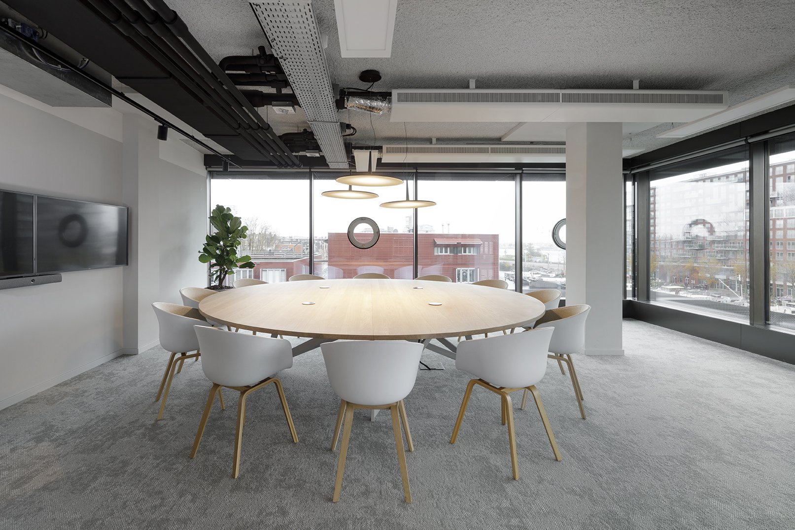 Architecture design, Fokkema & Partners, Zuidbroek Notarissen, warm, transparant kantoorinterieur met ronde details and line patterns