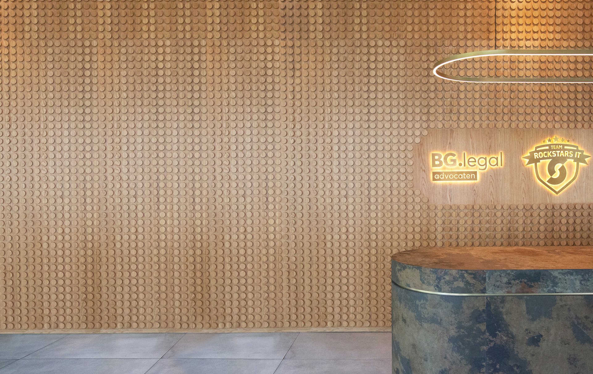 A blend of vintage and modern comfort in the new office design