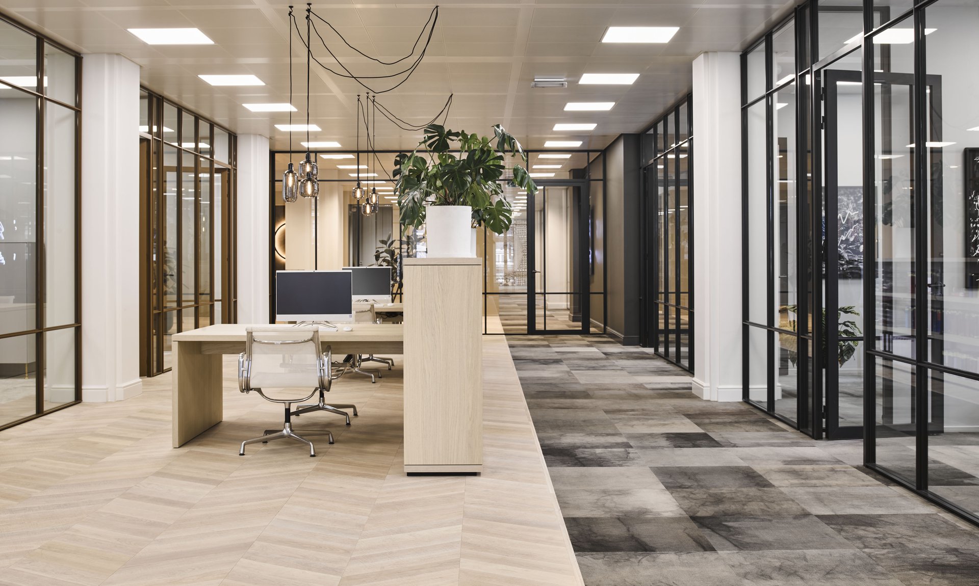 A design that flirts with the building’s fashion heritage