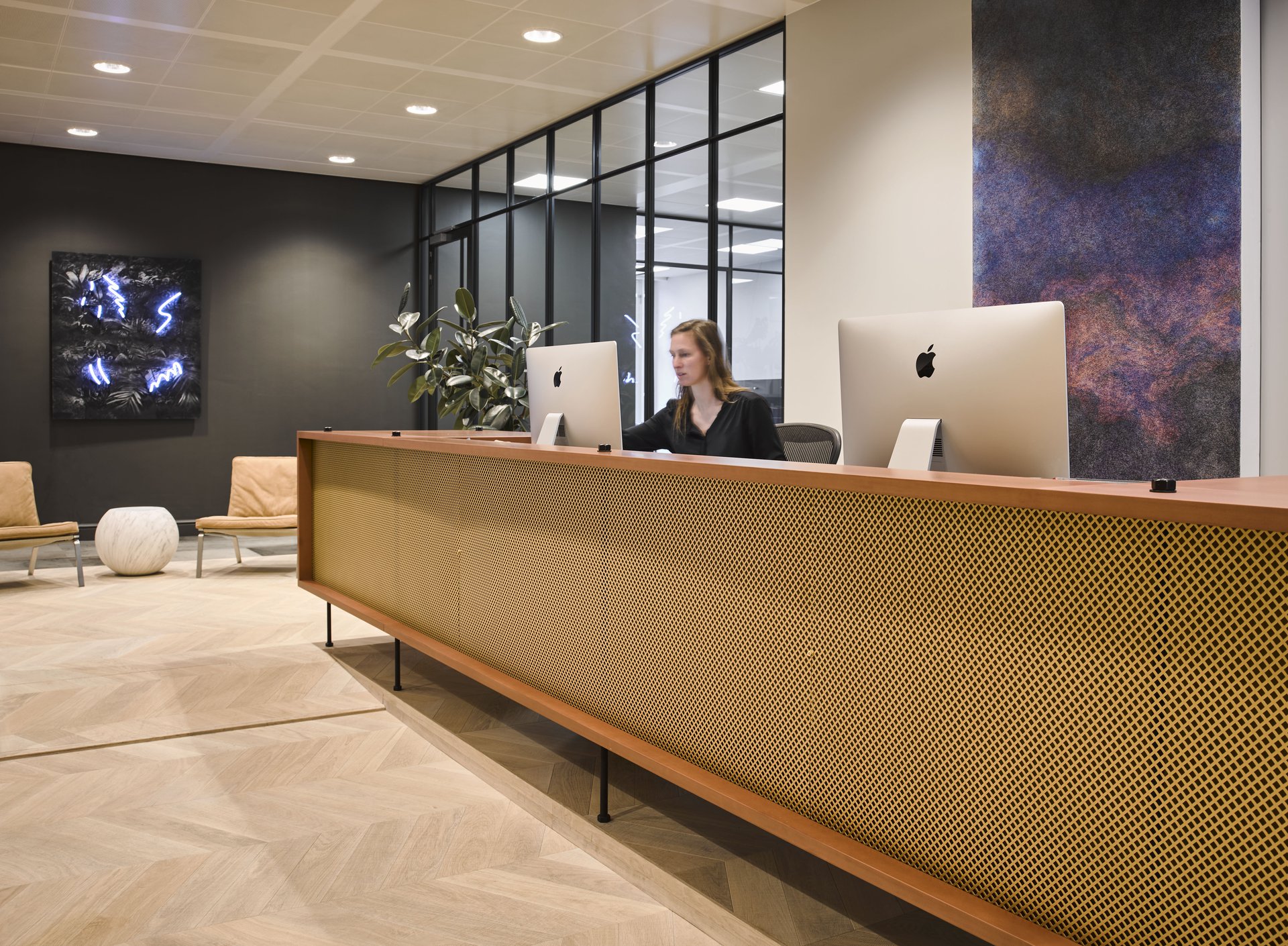 A design that flirts with the building’s fashion heritage