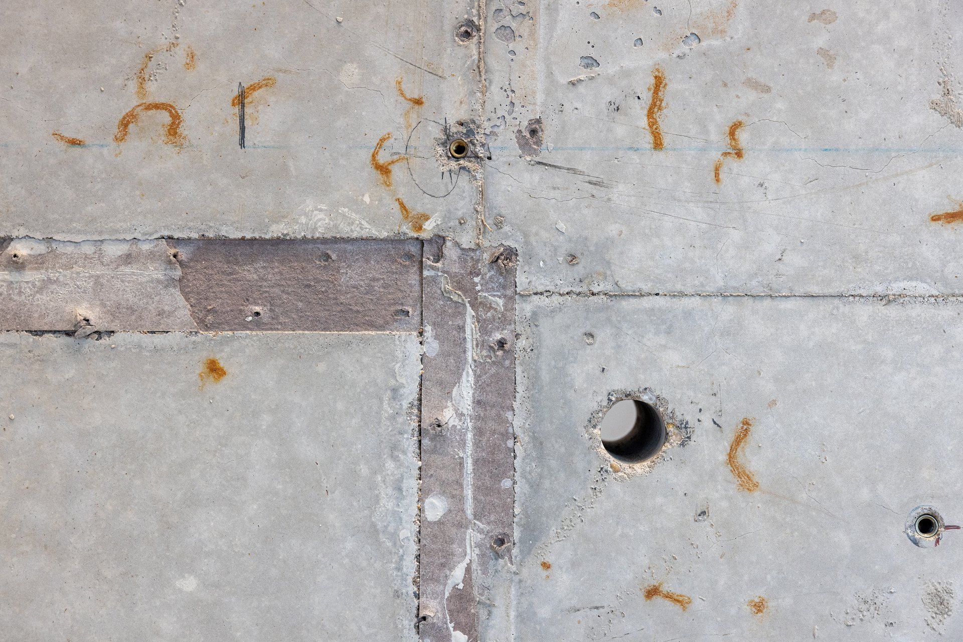 Workspace design with sustainable materials