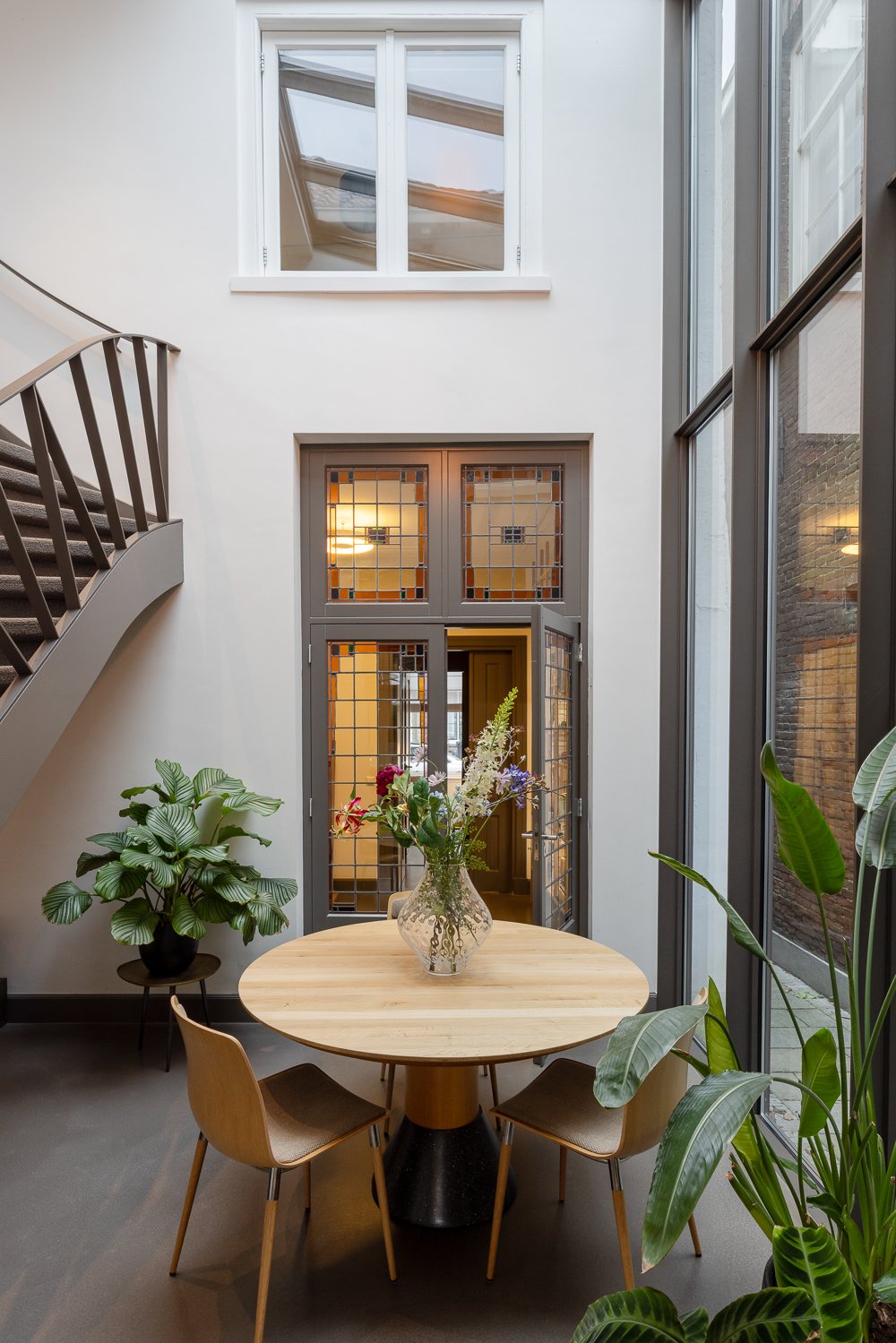 Portrait view of 'Vila Tasa' interior