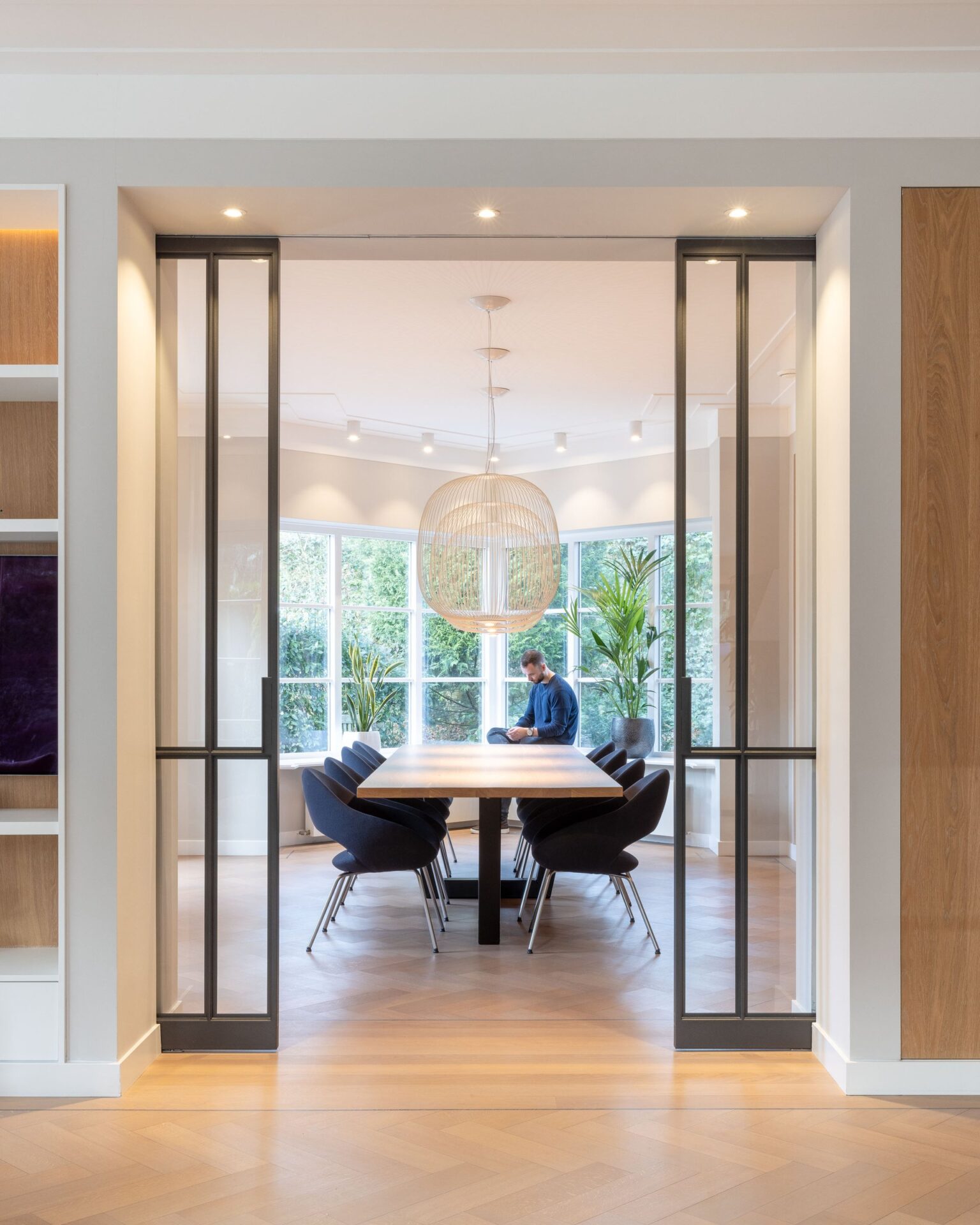 Luxurious villa with garden views from every angle