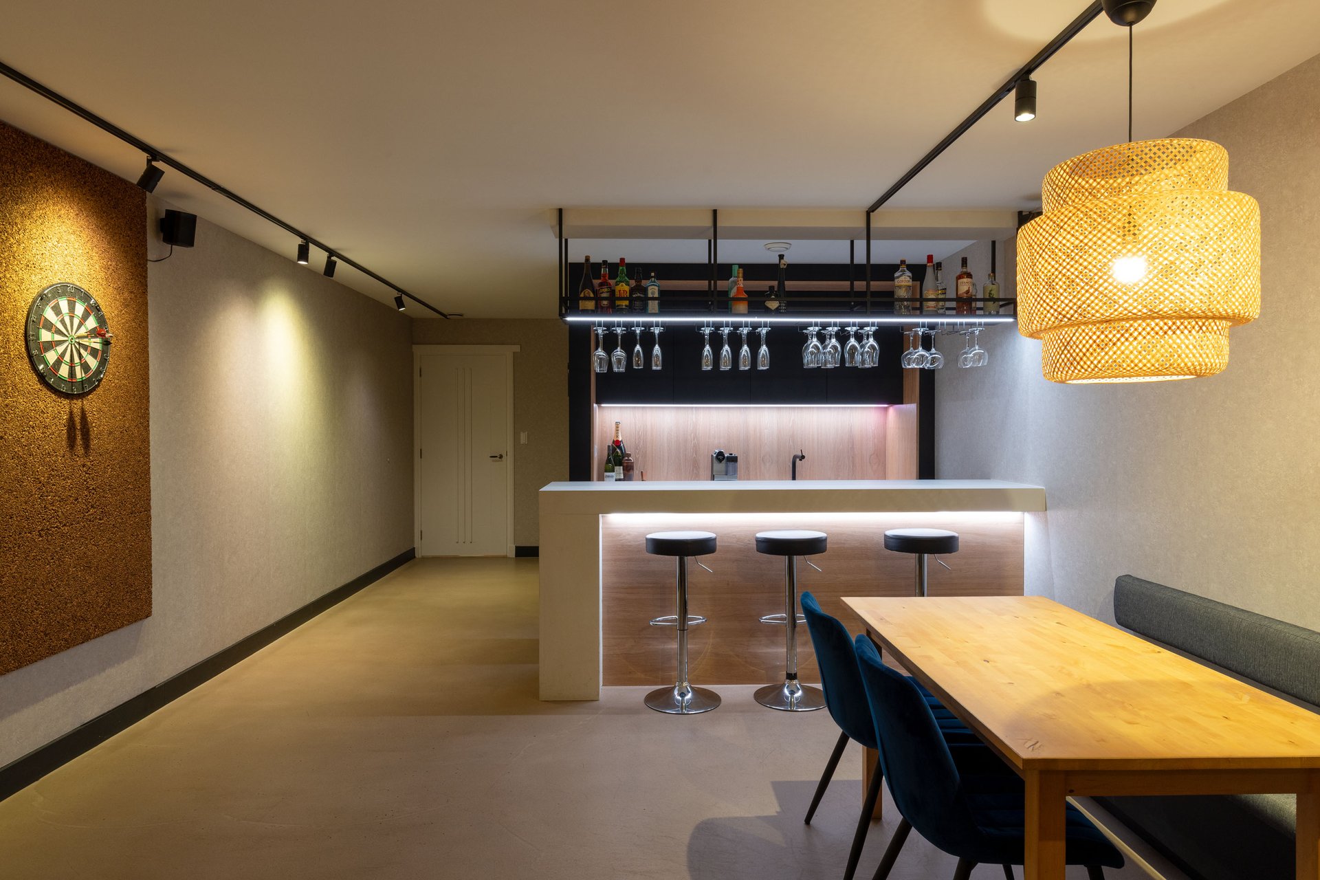 Luxurious villa with garden views from every angle