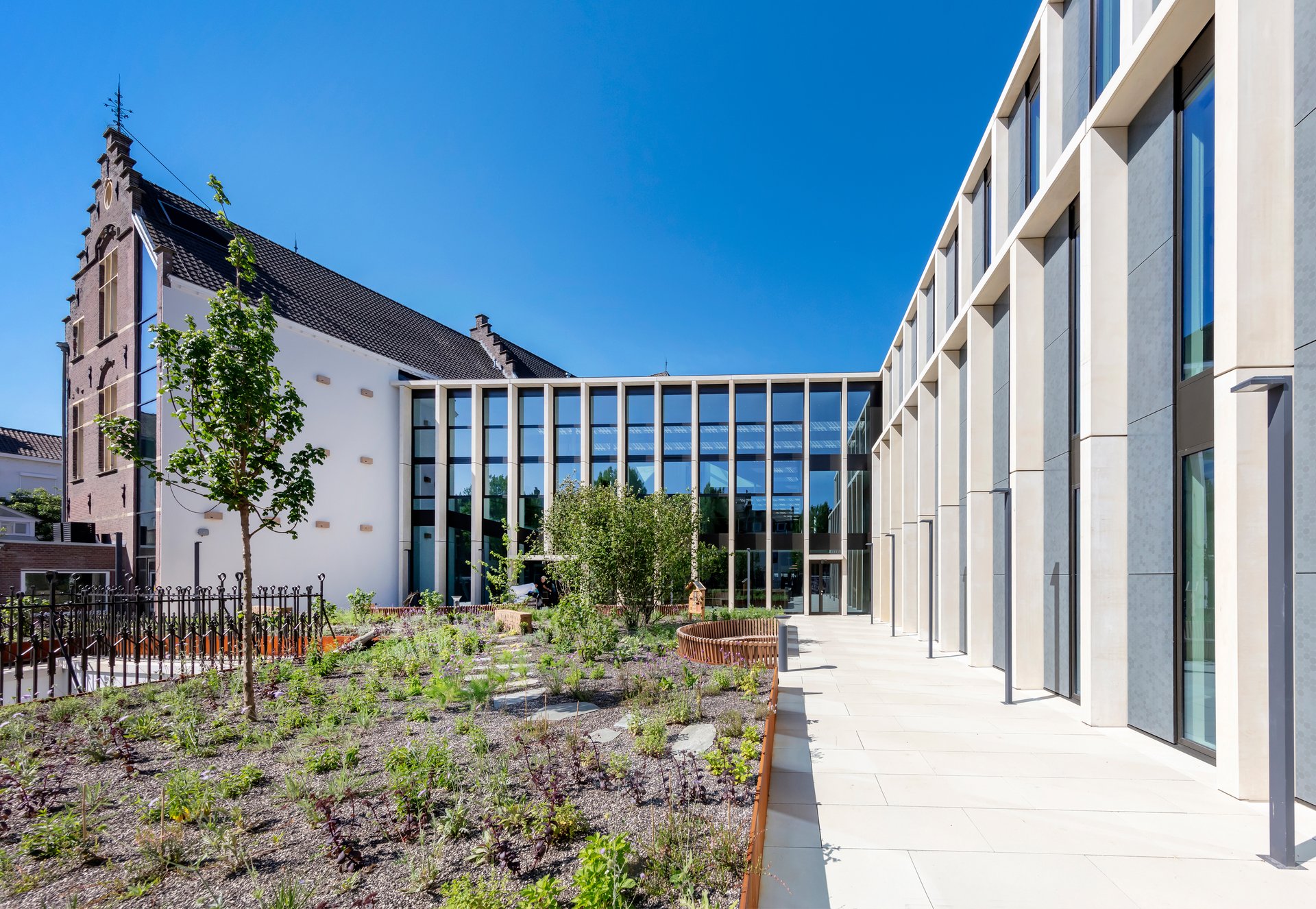 The first Paris Proof monumental transformation