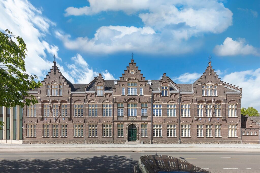 The first Paris Proof monumental transformation