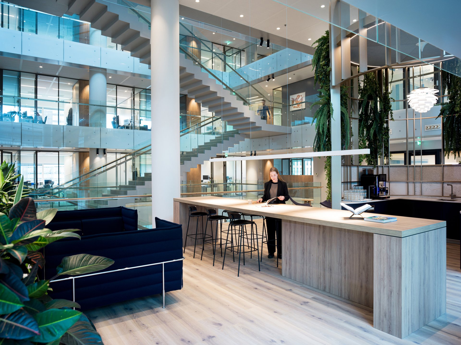 Crafting the Houthoff community - header slider image 3