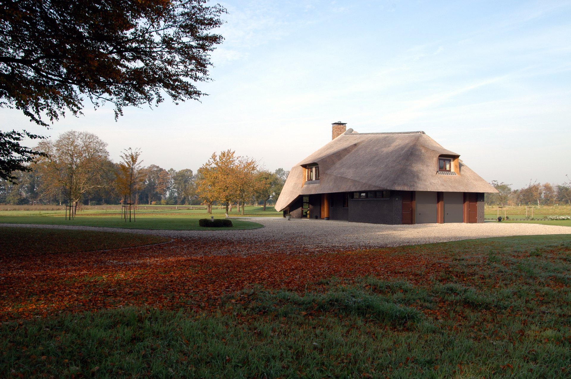 A country estate with an ever-changing silhouette