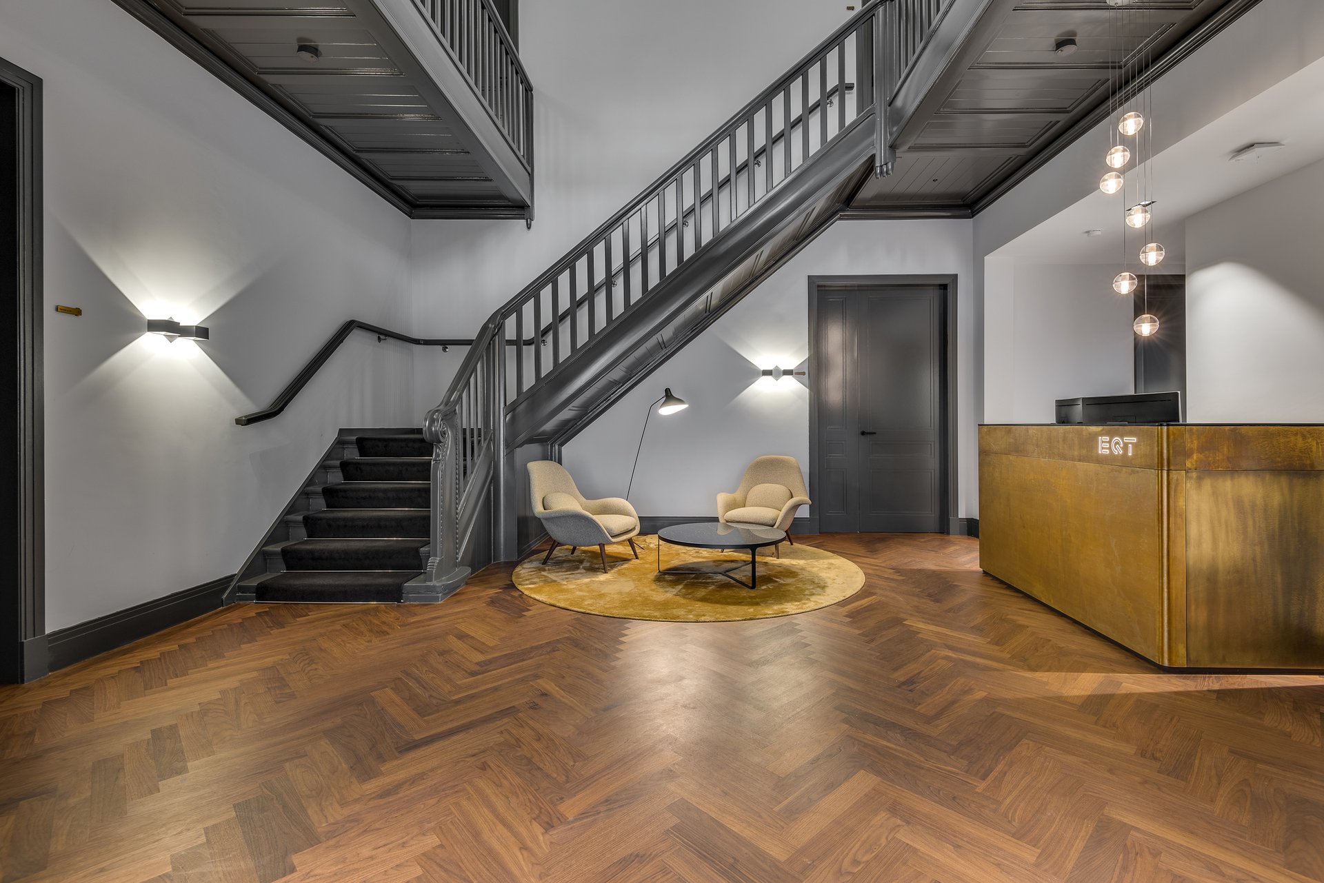 Redesign and renovation of an office villa to make people feel at home