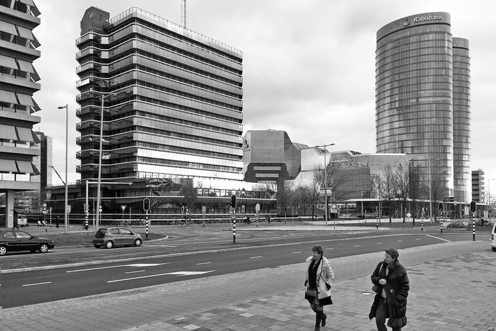 The former Knoop barracks transformed into a transparent building