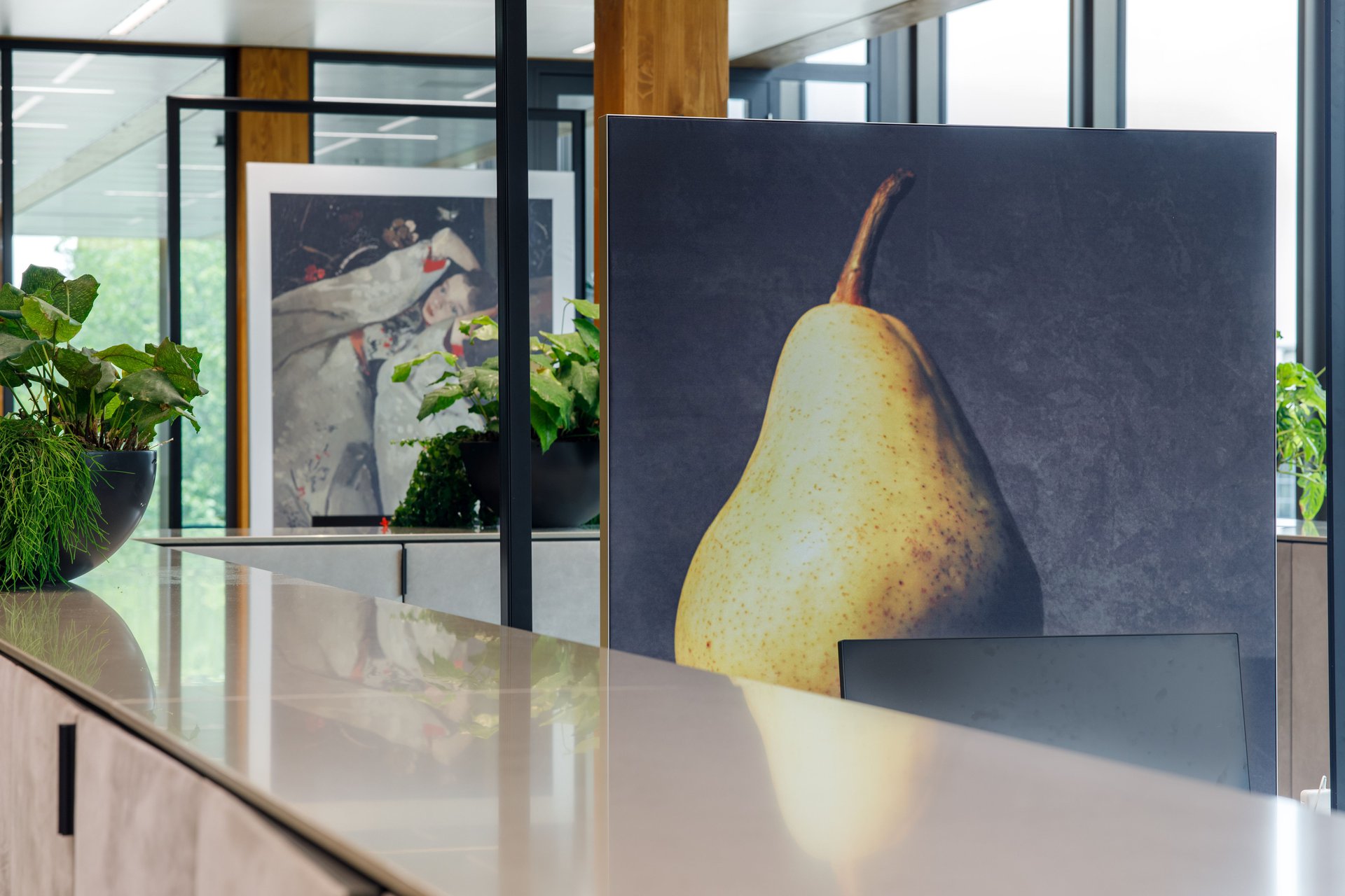 Artistic partition design for safe office return