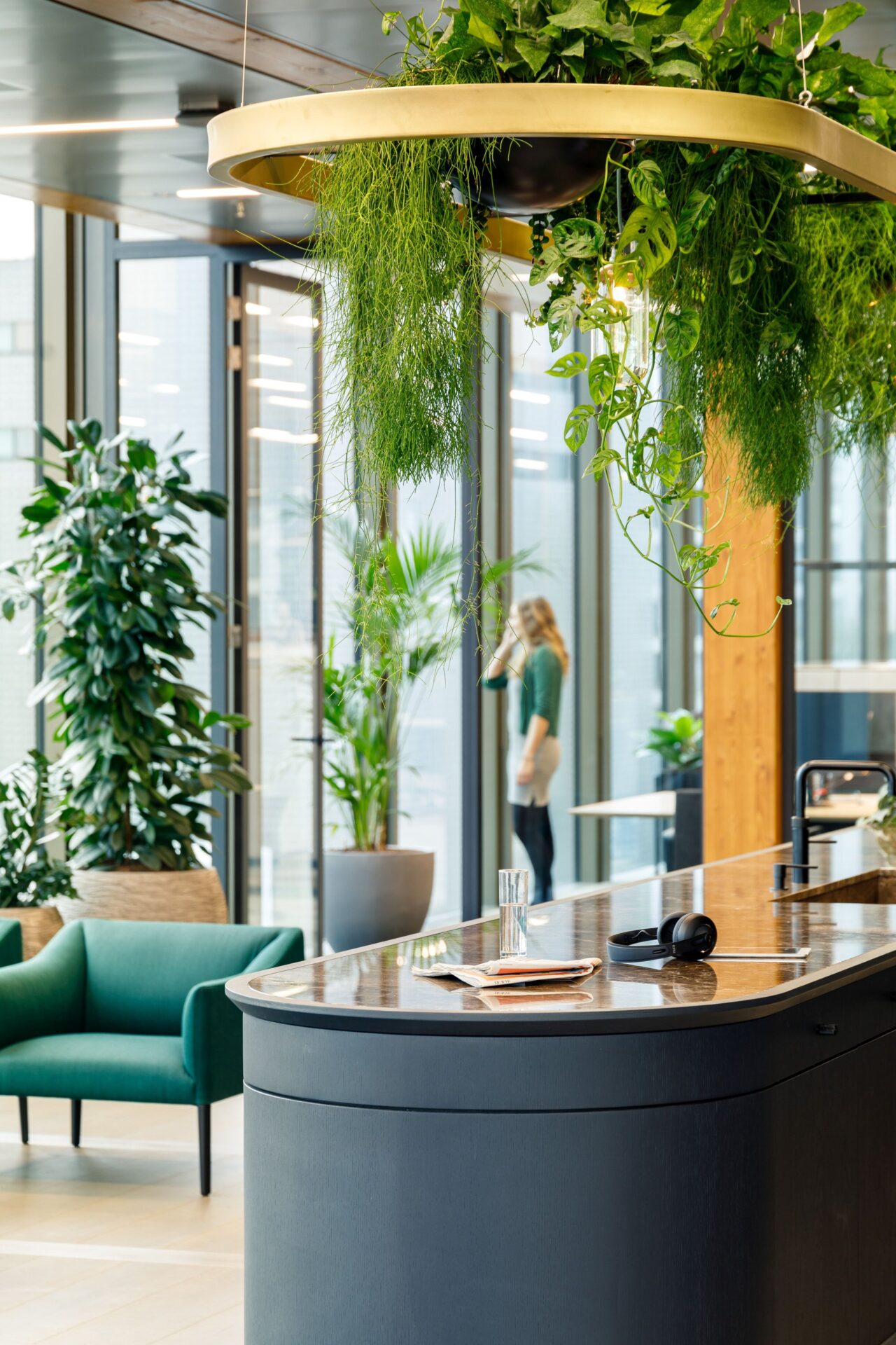 An office that does not look like an office - main image