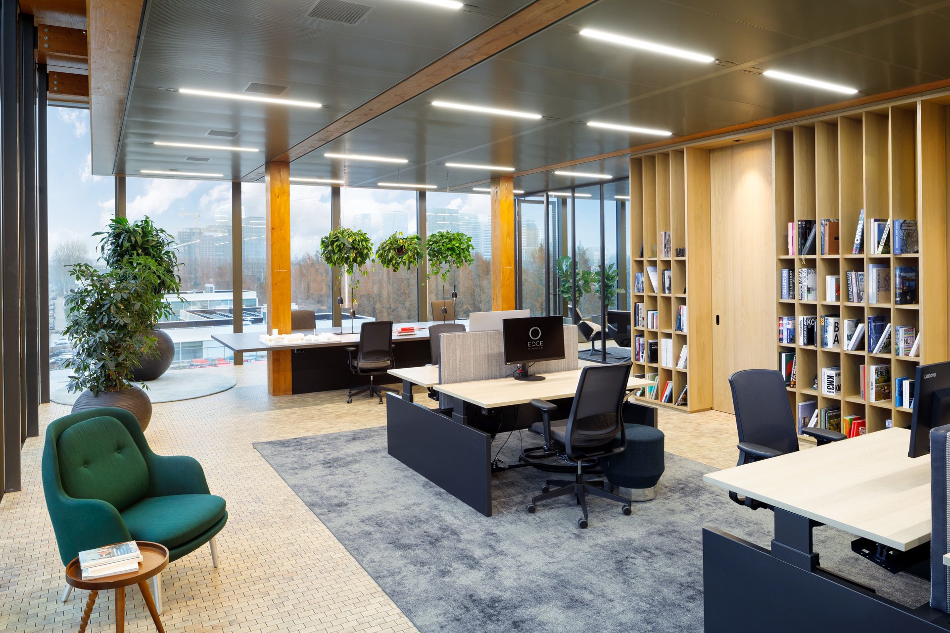 An office that does not look like an office - slider image 8