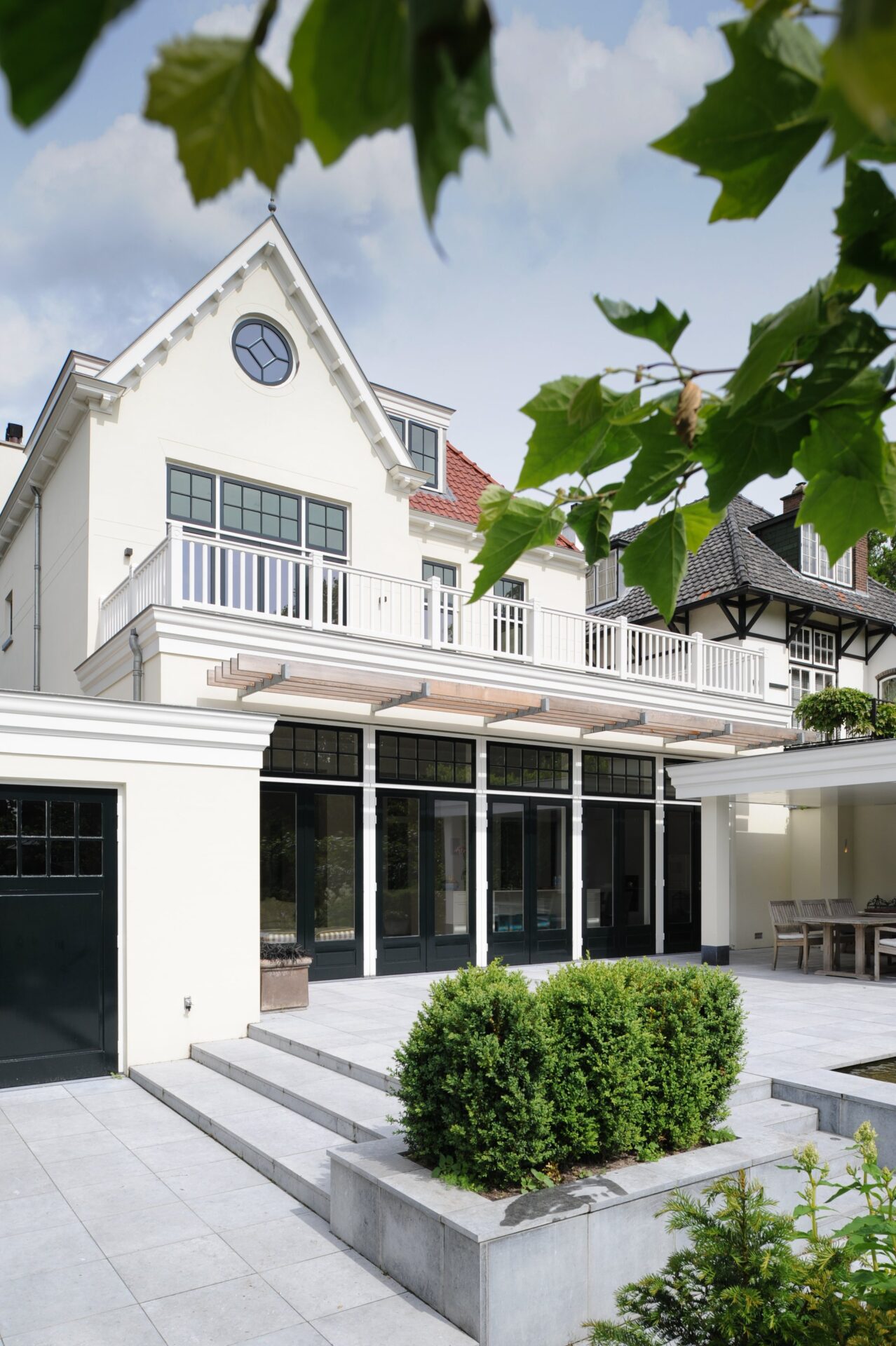 A serene residence in monochrome with a modern design