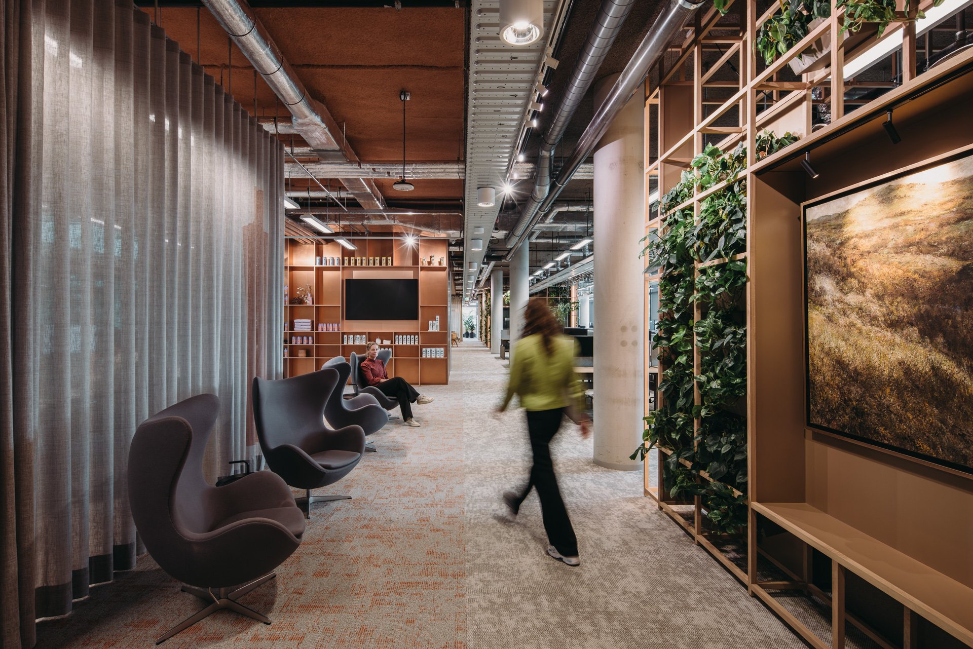 City meets work, work meets nature