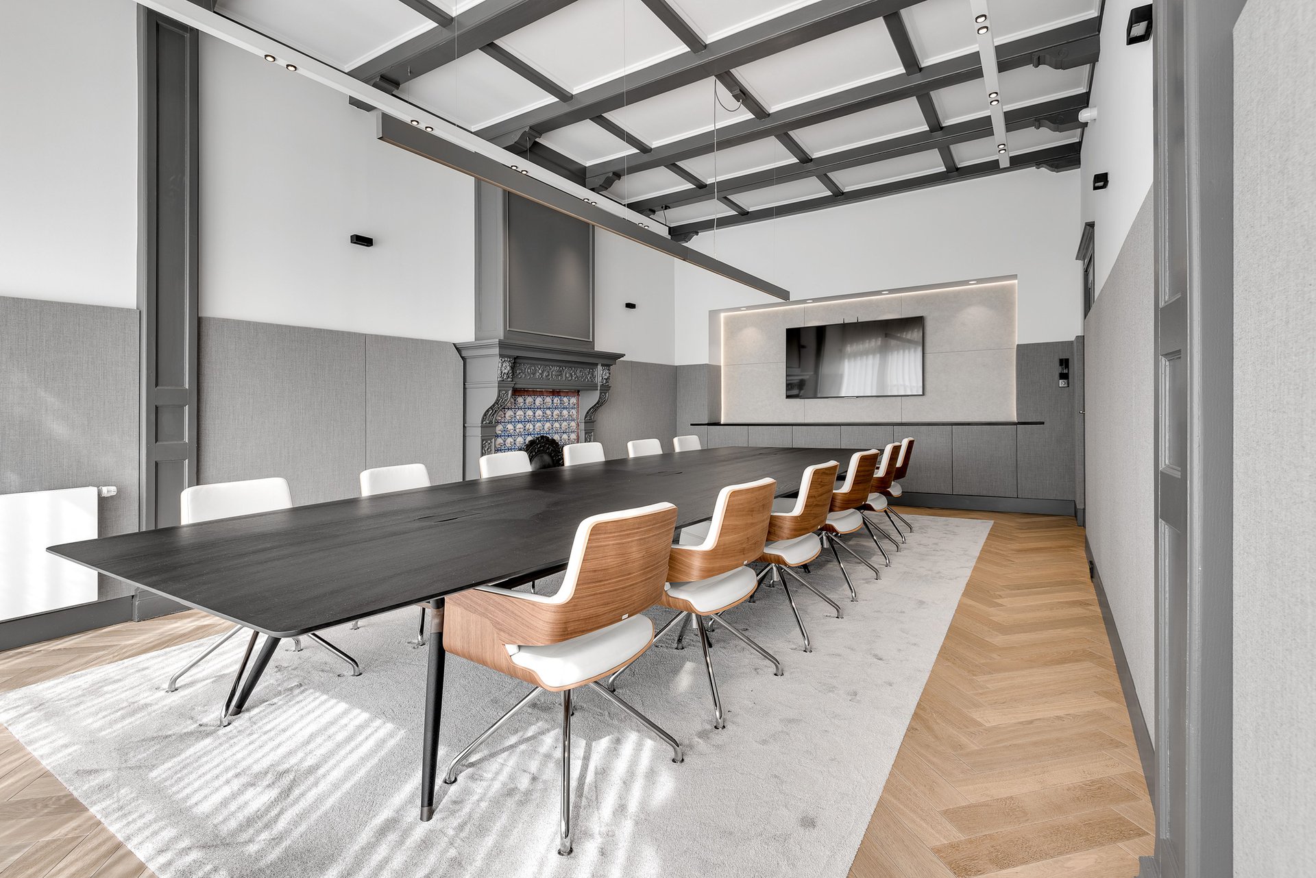 Adding colour with 50 shades of grey - slider image 9