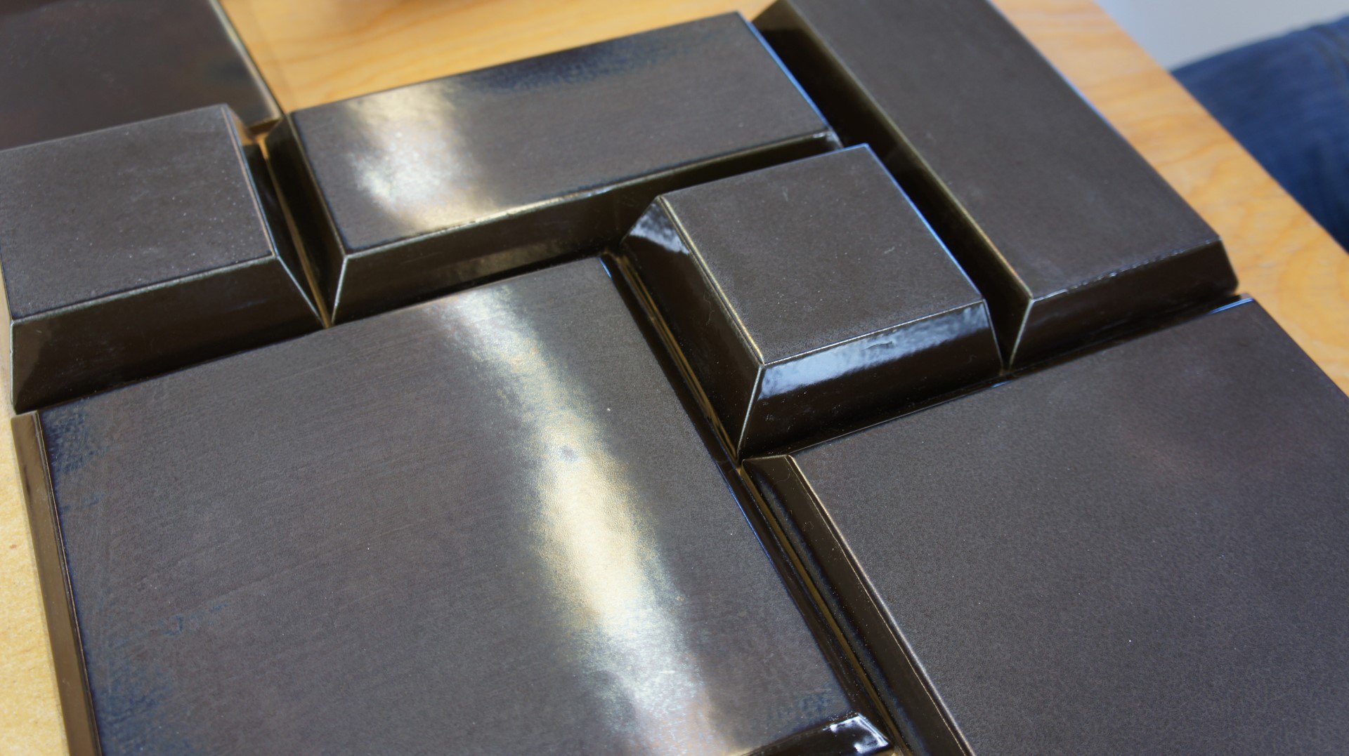 Havengebouw Amsterdam tile design close-up