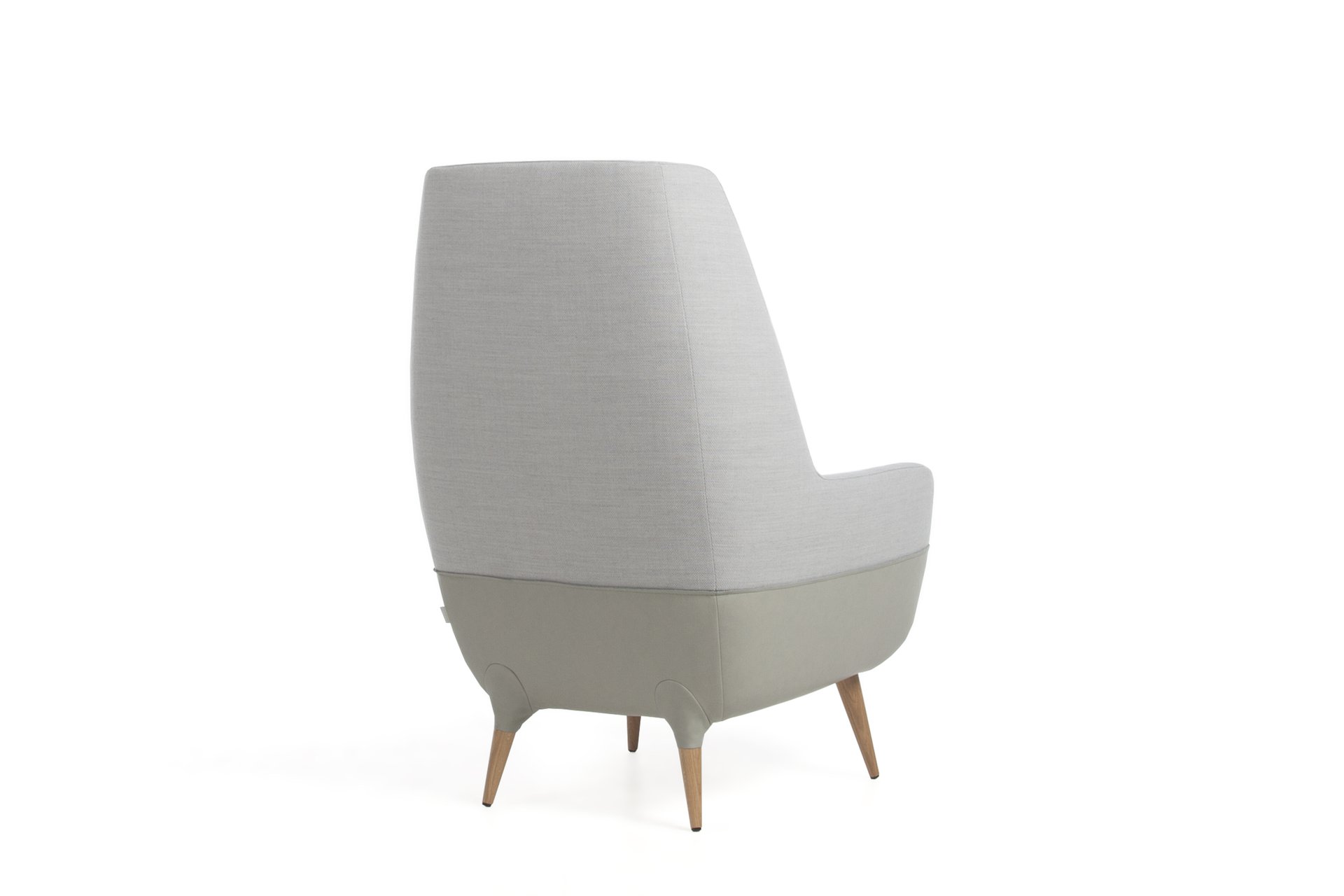 Elegant armchair with a robust design