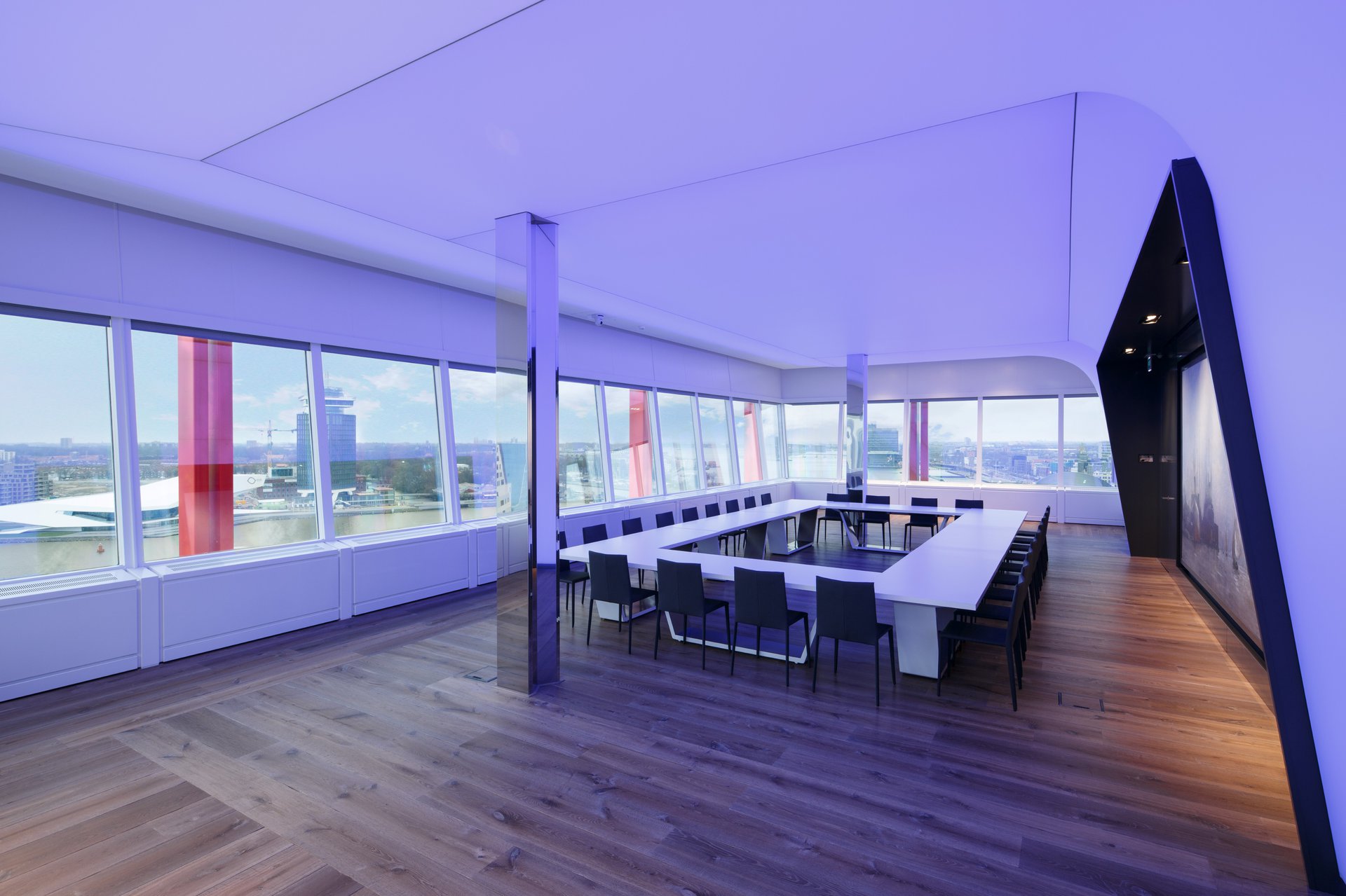 LED ceiling design in Havenzaal Amsterdam