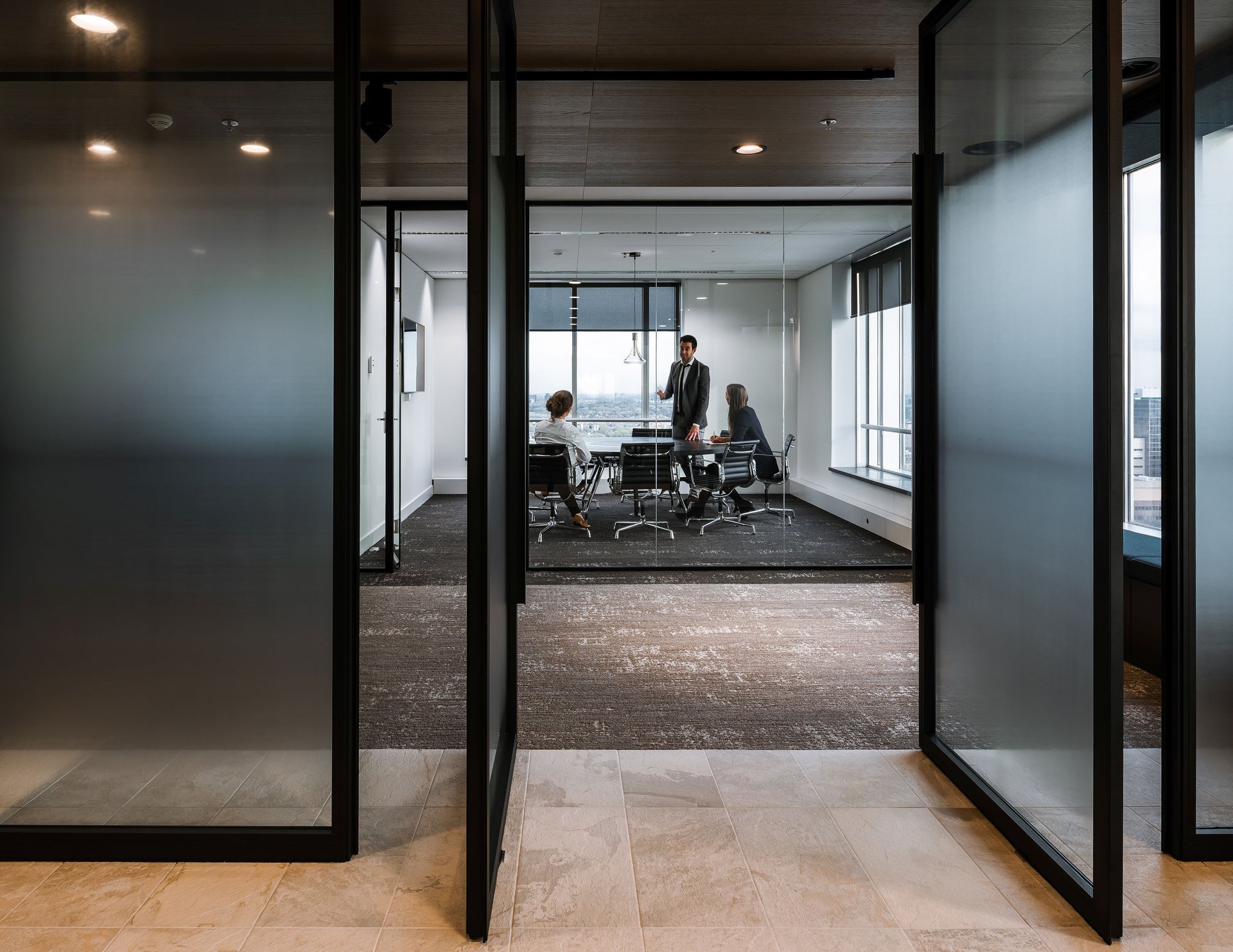 360° view over the city of Rotterdam from the 25th floor of the Millennium Tower