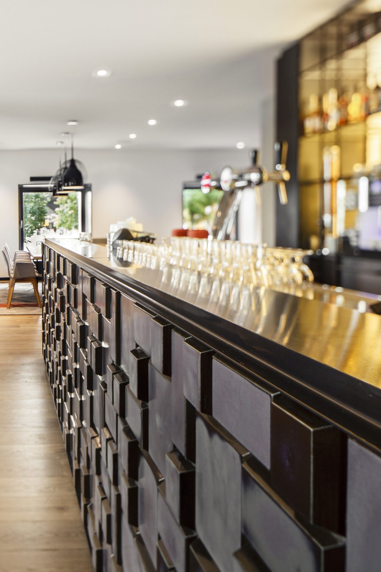 Interior design showcasing shipbuilding references in 'Het Havengebouw'