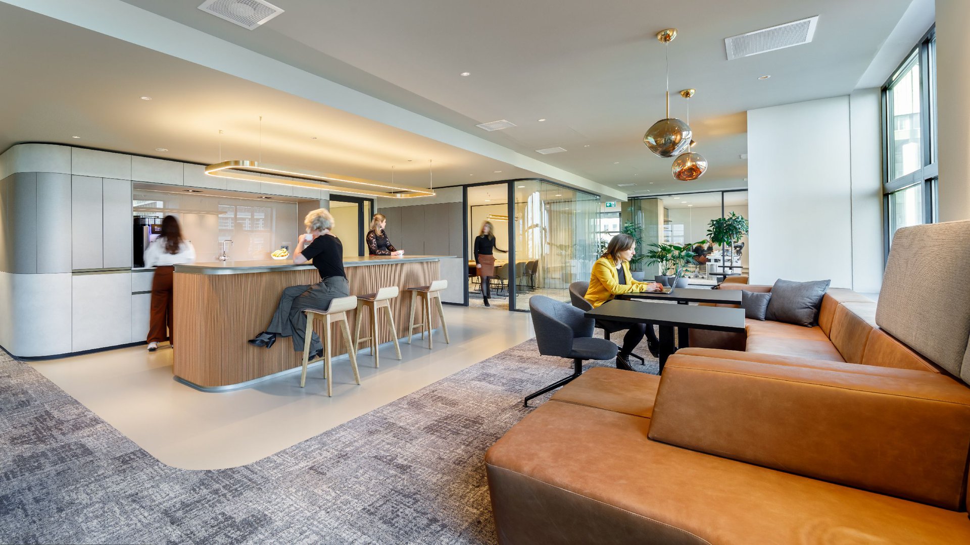 Interior design with warm tones and transparency