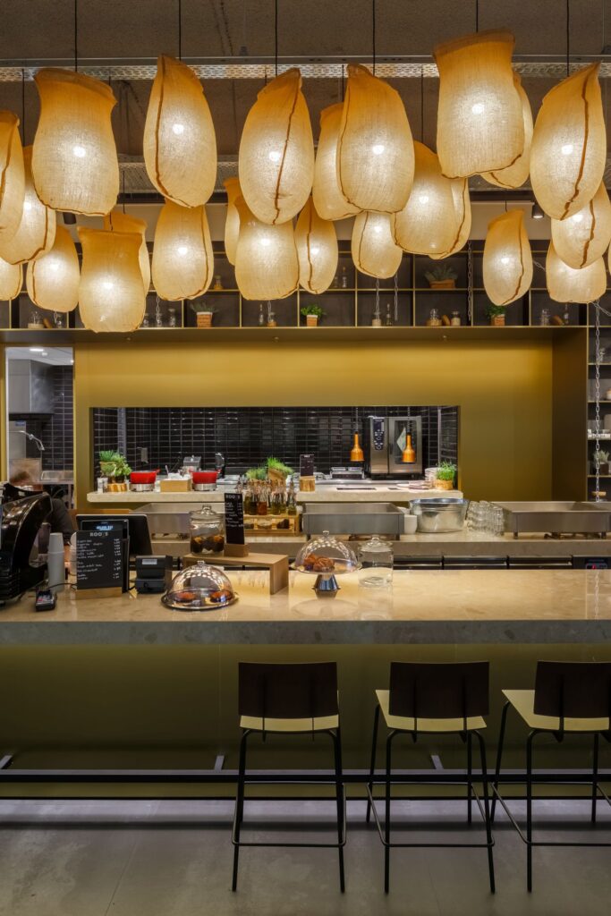 A unique lamp made out of jute in the Nidera office