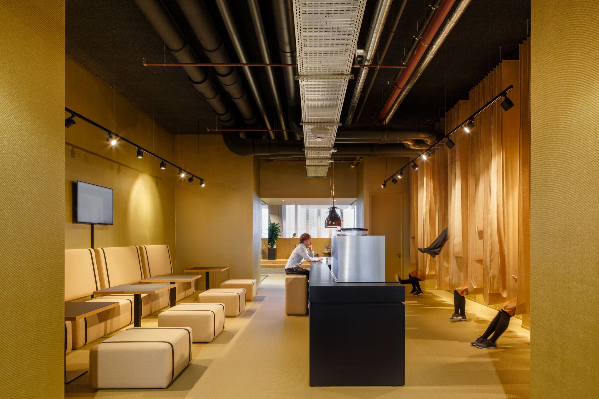 XXL hospitality office in O.M.A.'s landmark building ‘de Rotterdam'