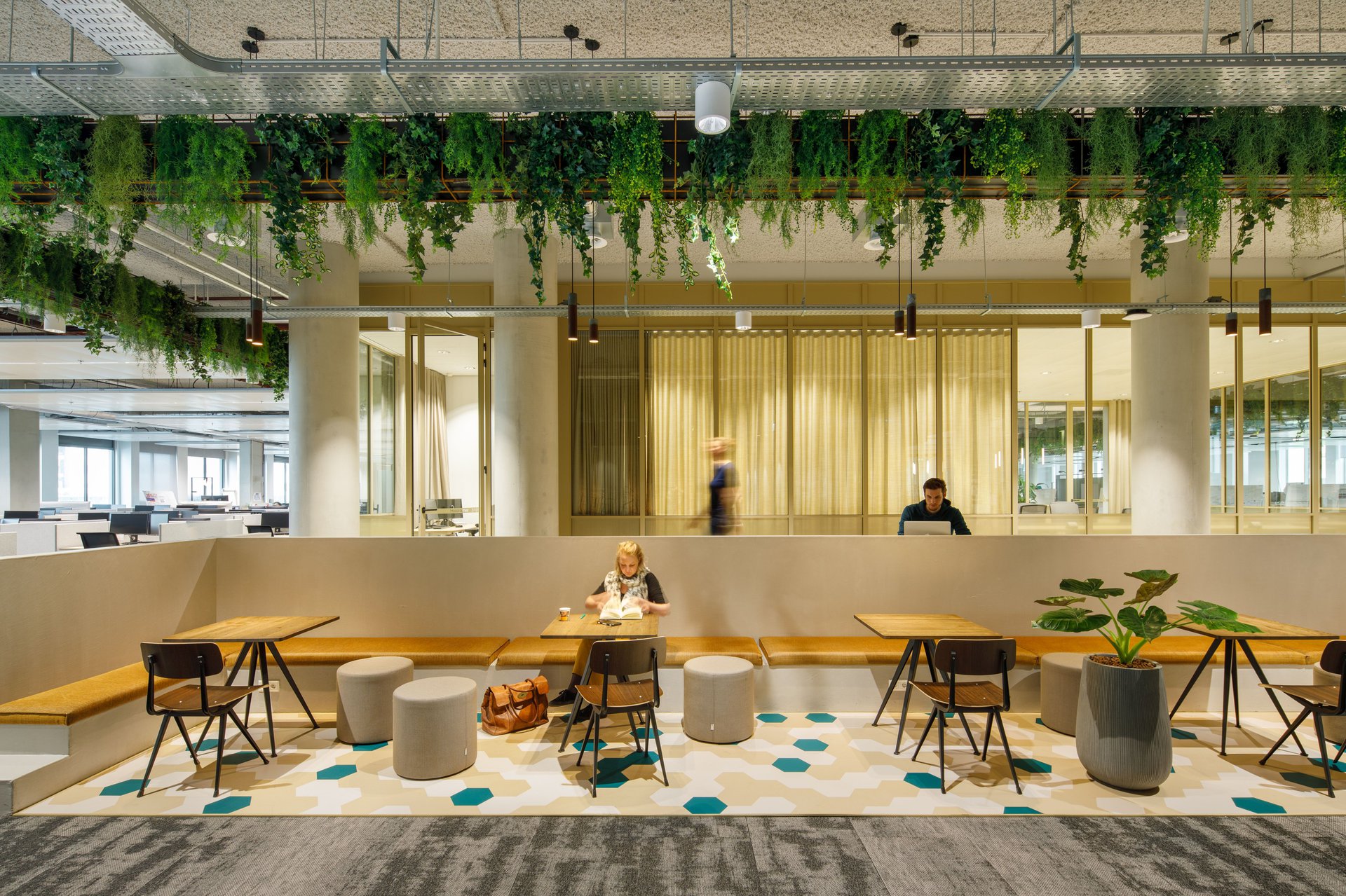 Rabobank Customer Service Centre in Rotterdam with meeting and training spaces