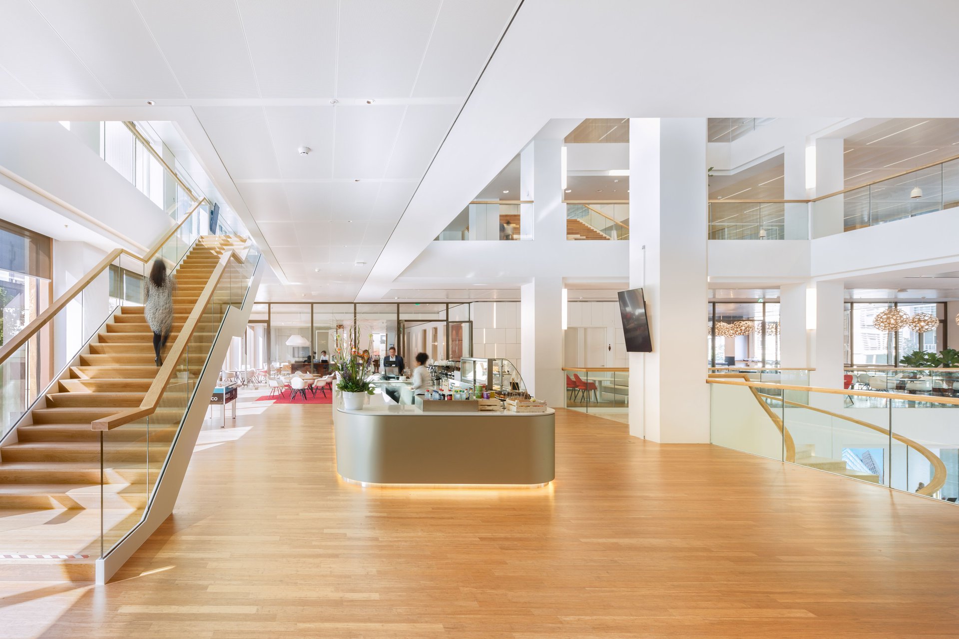 Robeco office interior showcasing connectivity and sustainability