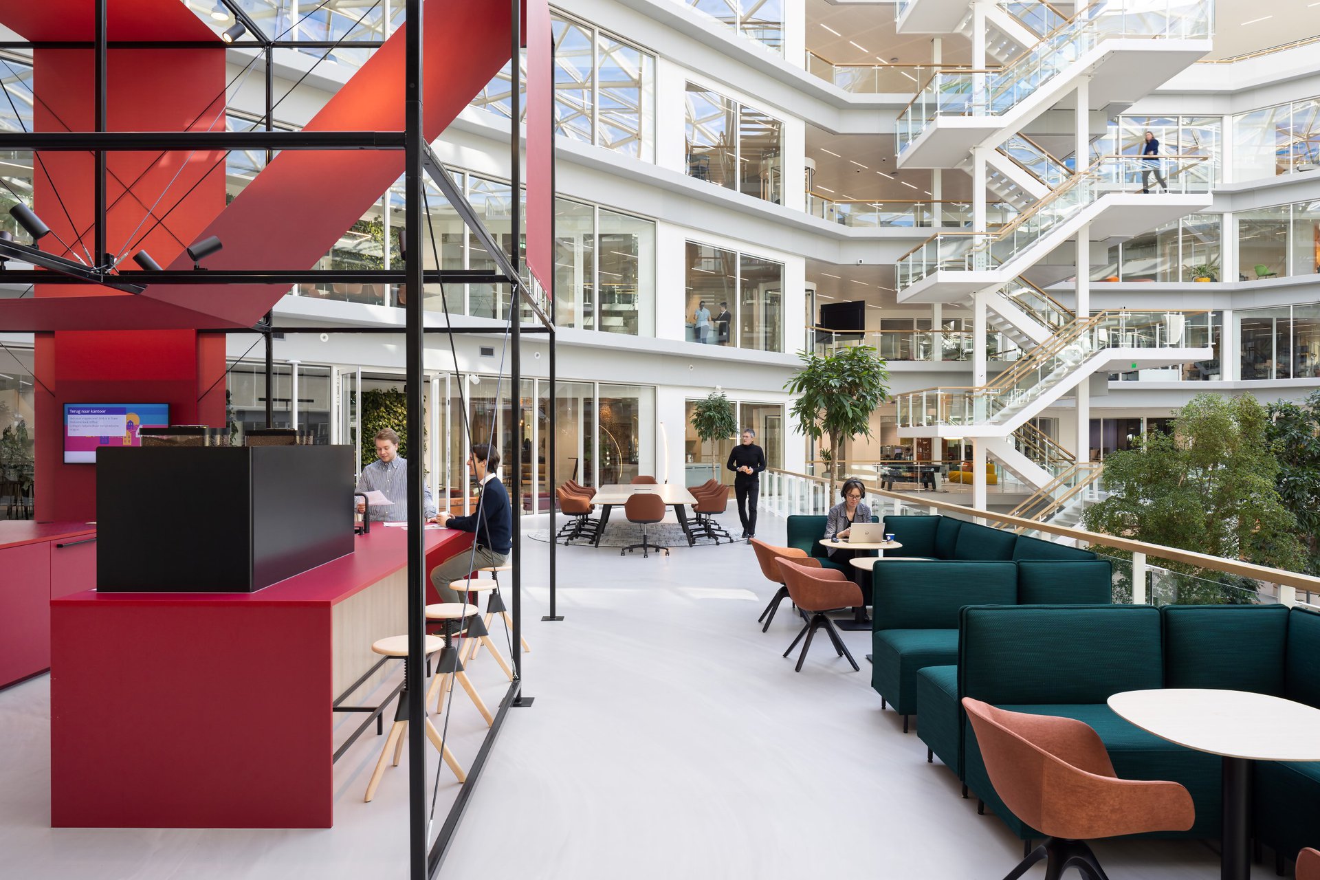 APG's new working environment brings color