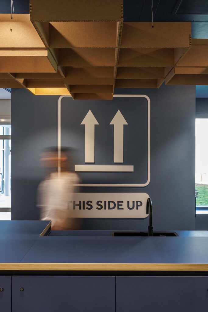 Cardboard design elements in the office