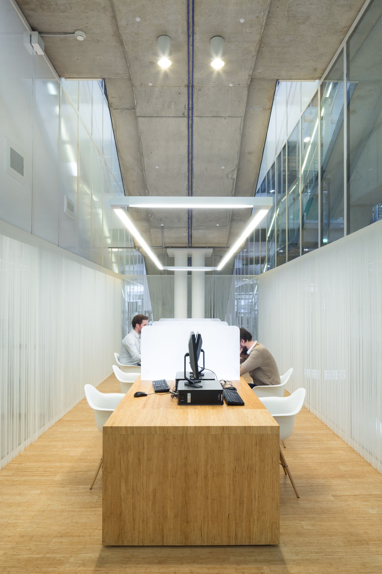 City hall Almere updates service concept with its own unique signature