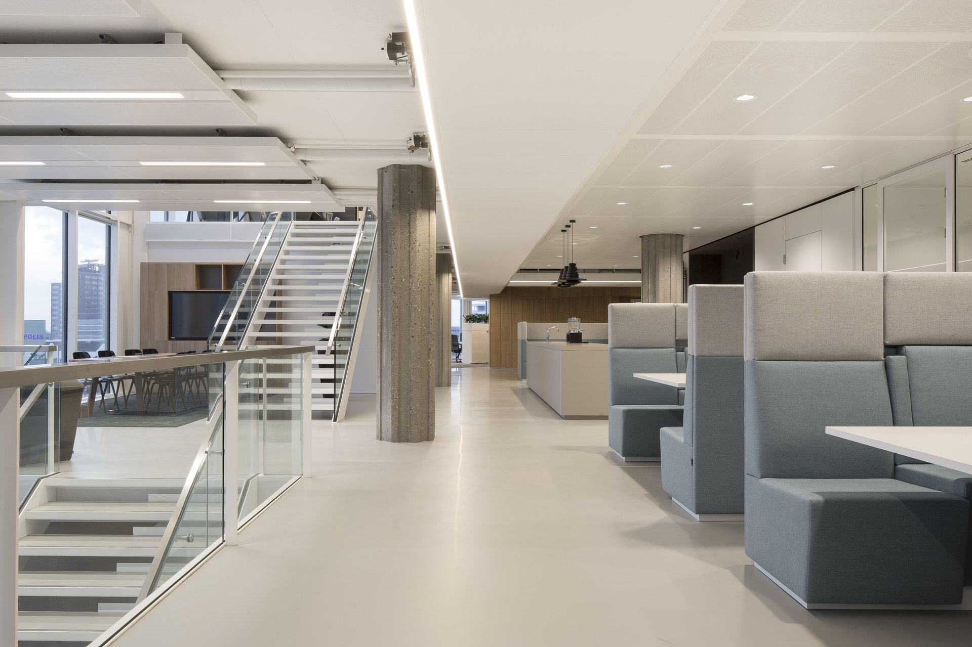 Voids, balconies and staircases make a continuous sequence of spaces