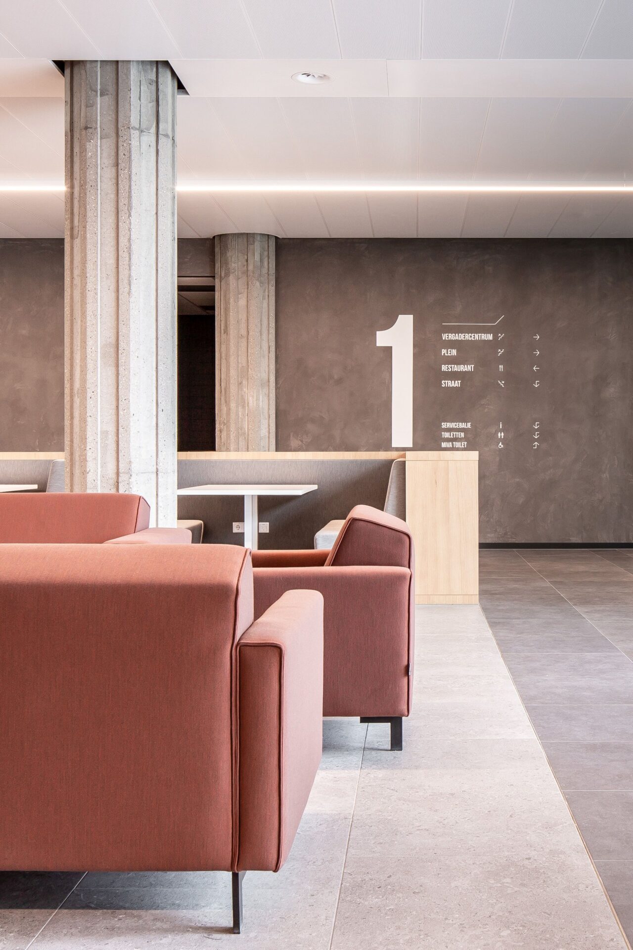 Voids, balconies and staircases make a continuous sequence of spaces