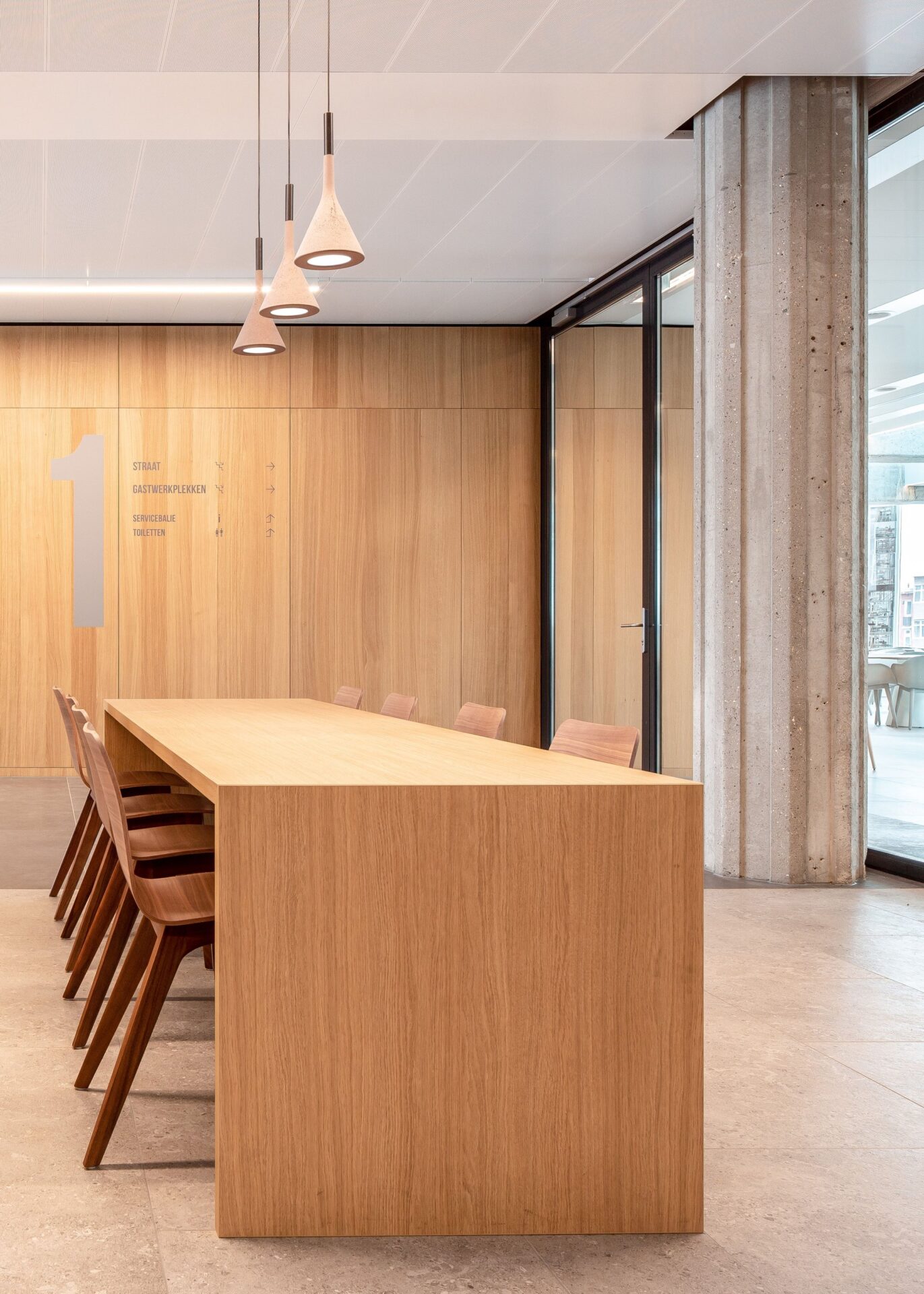 Voids, balconies and staircases make a continuous sequence of spaces