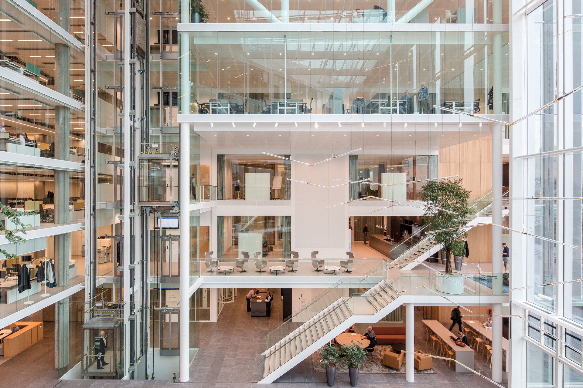 Voids, balconies and staircases make a continuous sequence of spaces