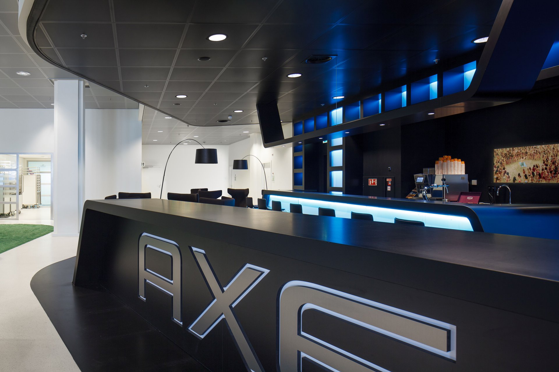 Connecting every day products with real stories and real life