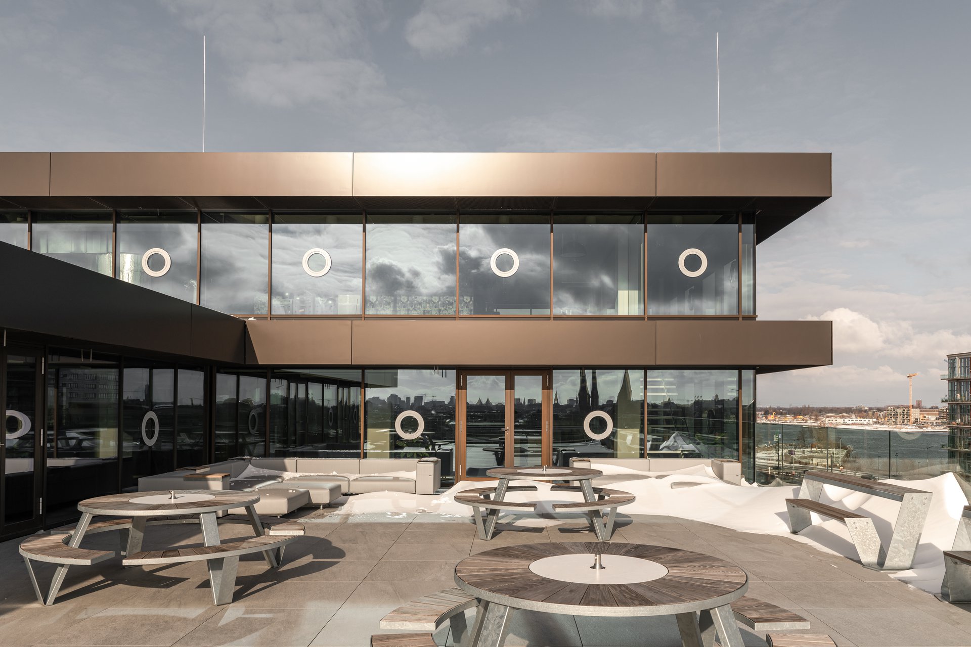 Brinkhof office with exposed building structure