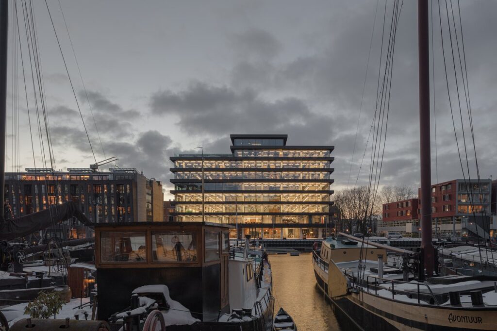 Brinkhof moves to 'de Walvis' in Amsterdam