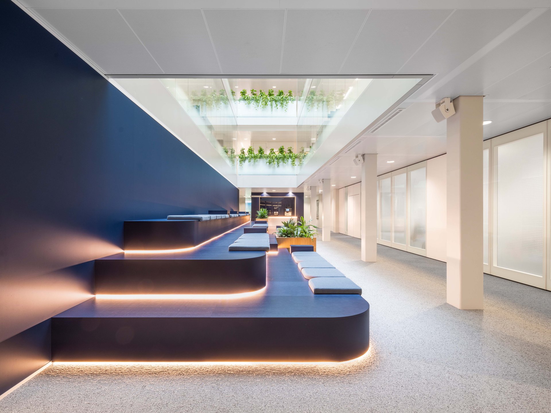 philips_-_amsterdam_-_2025-10-31-.width-1920.format-jpeg_fYLoE0G